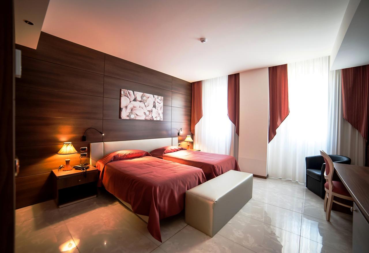 Family Center Hotel Atena Lucana Extérieur photo